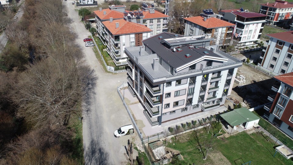 YILMAZLAR İNŞAATTAN AKÇAYDA SATILIK 2+1 DAİRE